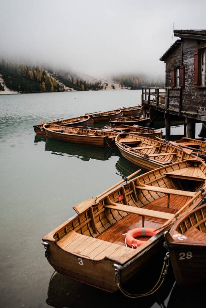 lago di braies christmas